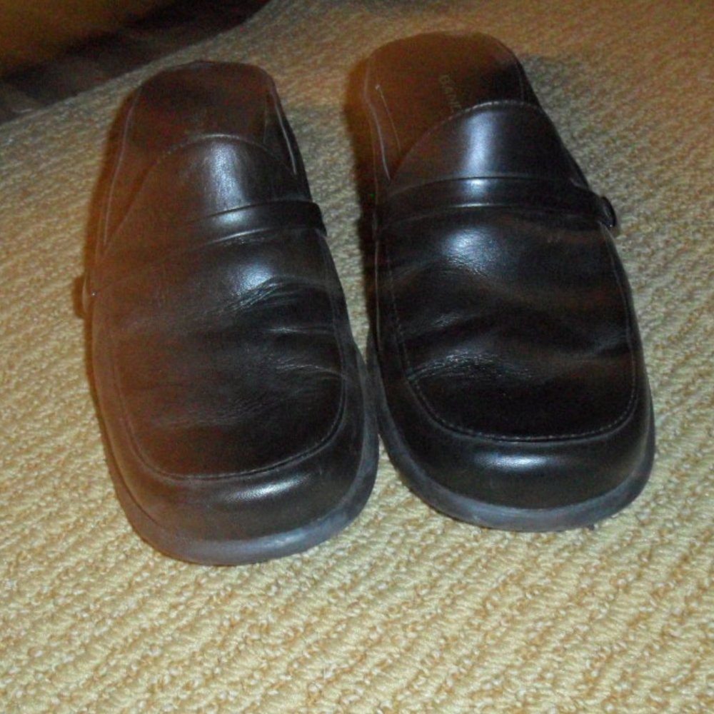 Black Bandolino mules